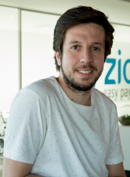Toprak Uçar